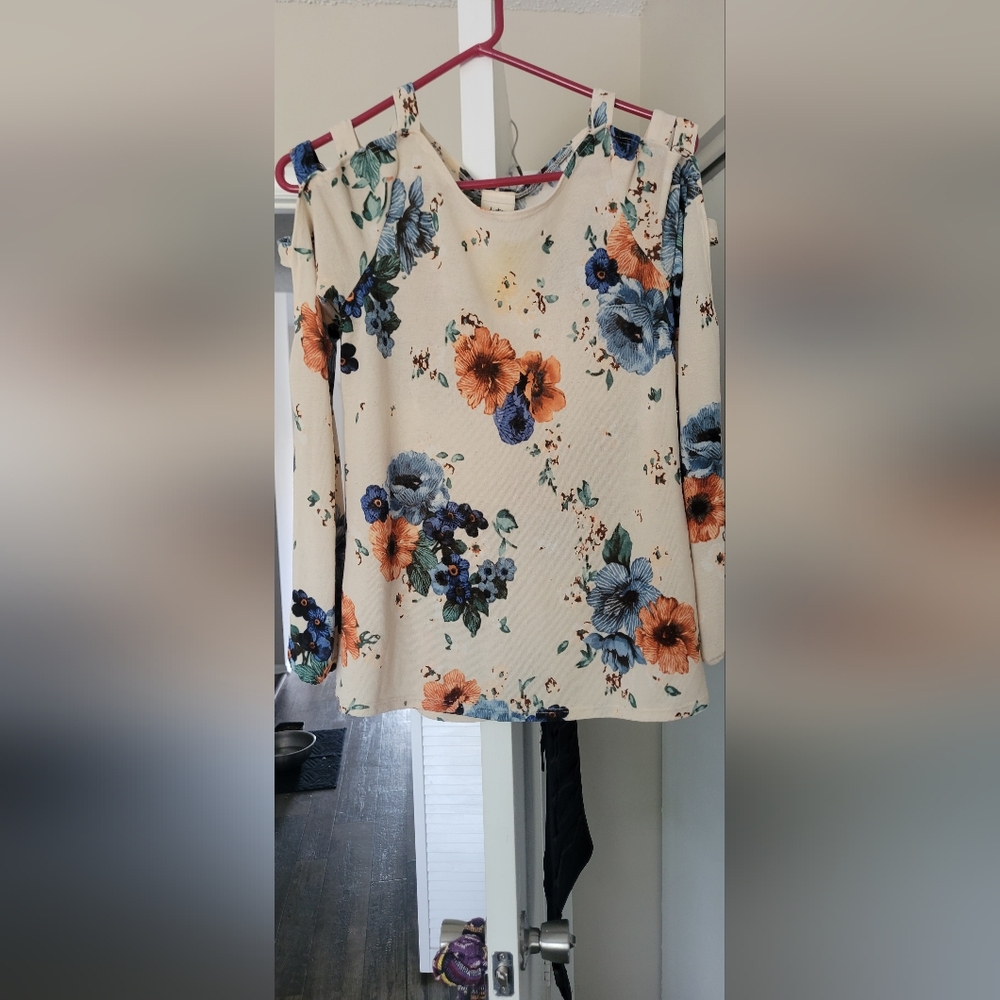 Womens long sleeve shirt